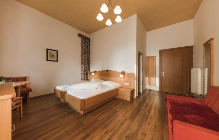 Hotel Angelica Мерано Экстерьер фото
